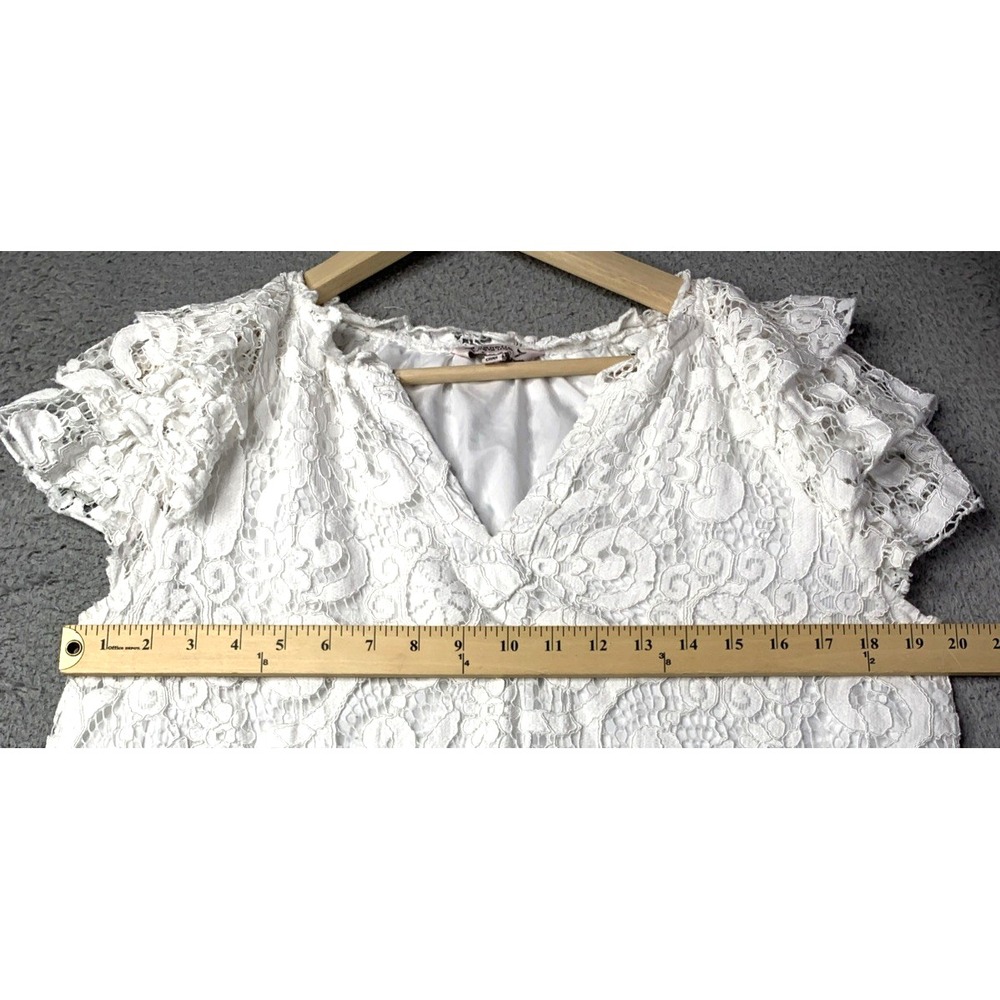 NANETTE LEPORE Top Womens Size Medium Lace Lined Short Sleeve White Designer - Picture 3 of 7